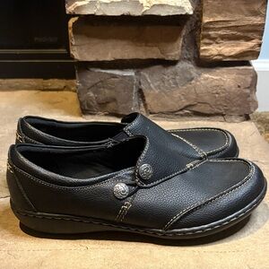 Clark’s Black Leather Women’s Size 8.5 Loafers